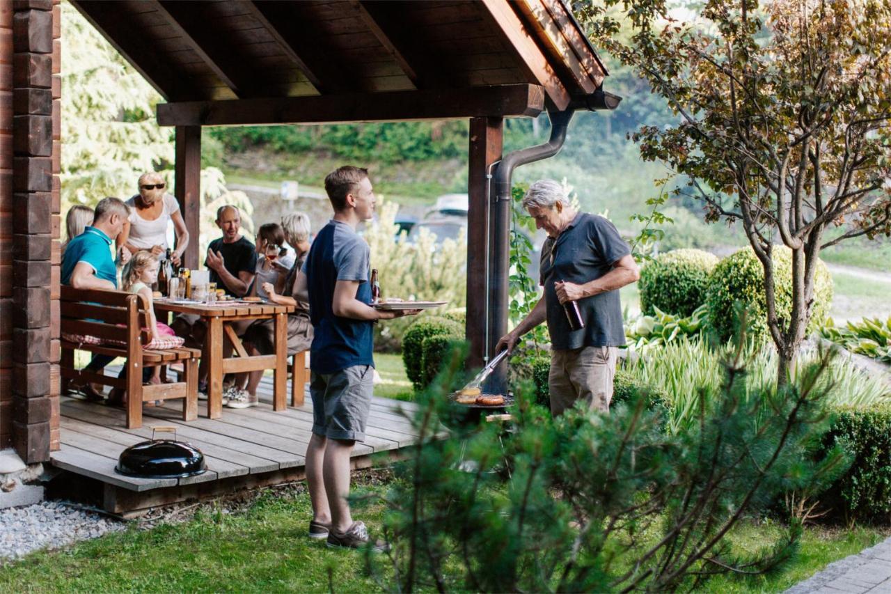 Das Dorf In Der Stadt Schladming Exteriör bild