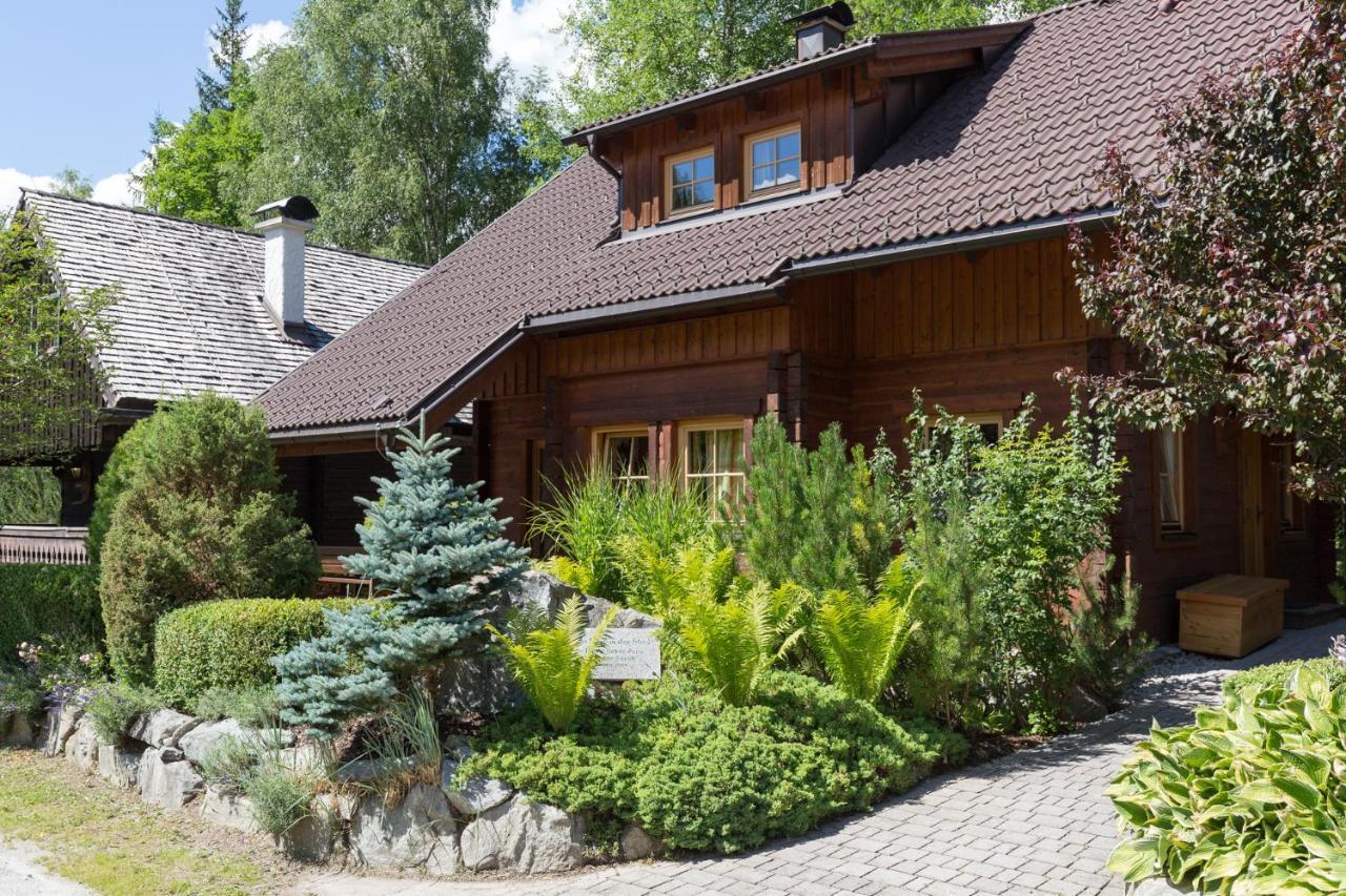 Das Dorf In Der Stadt Schladming Exteriör bild